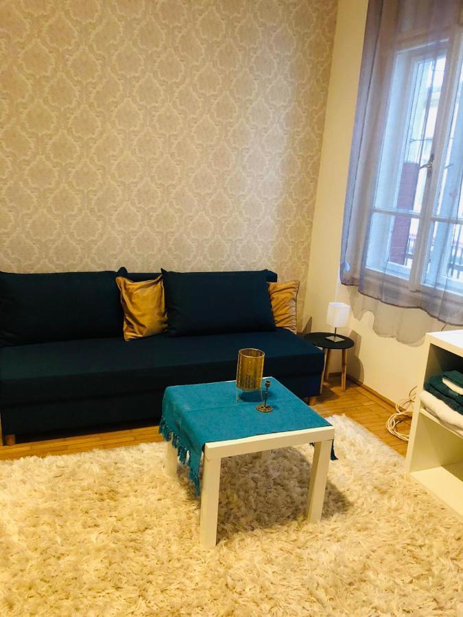 Butterfly Free Parking At Riverside Apartment Budapest Extérieur photo