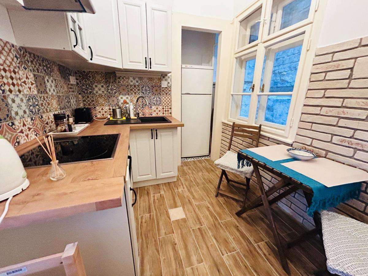 Butterfly Free Parking At Riverside Apartment Budapest Extérieur photo