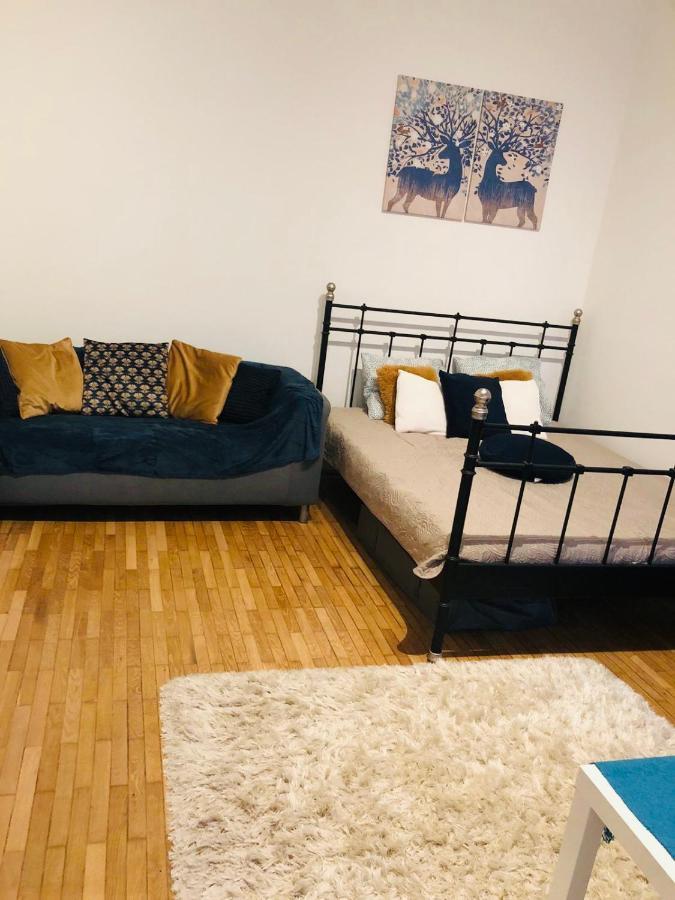 Butterfly Free Parking At Riverside Apartment Budapest Extérieur photo