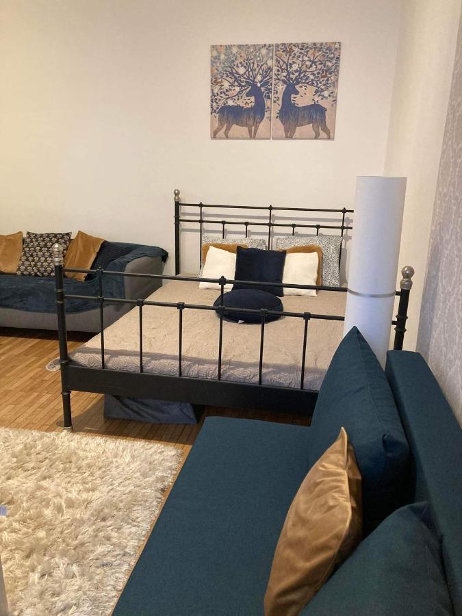 Butterfly Free Parking At Riverside Apartment Budapest Extérieur photo